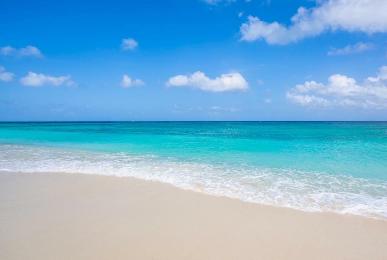 Beach Living At Island Pine Villas Blp Джордж Таун Екстериор снимка